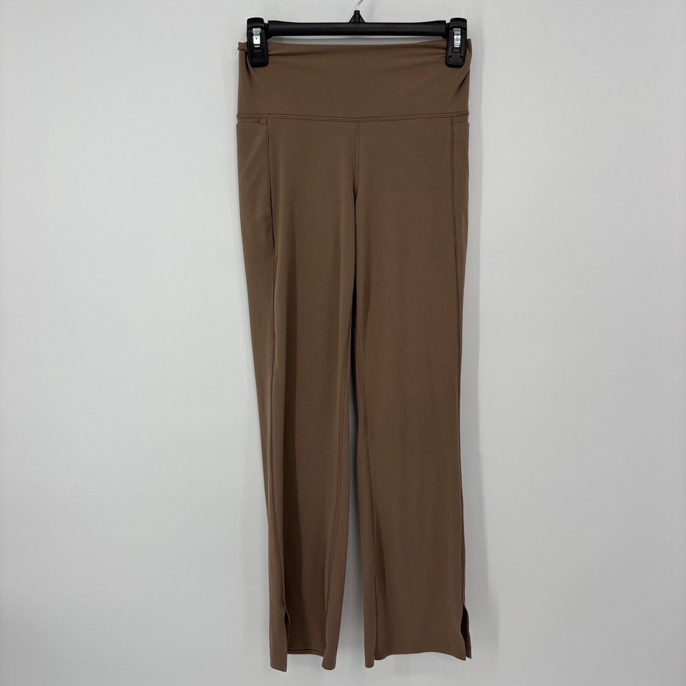 Athleta Transcend Stash Crop Straight Leg Pant Size‎ Medium Brown Legging